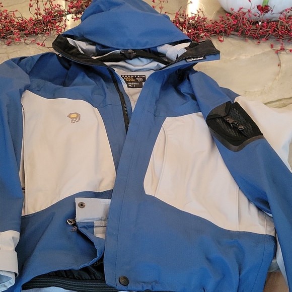 Mountain hardware jacket - Picture 1 of 7
